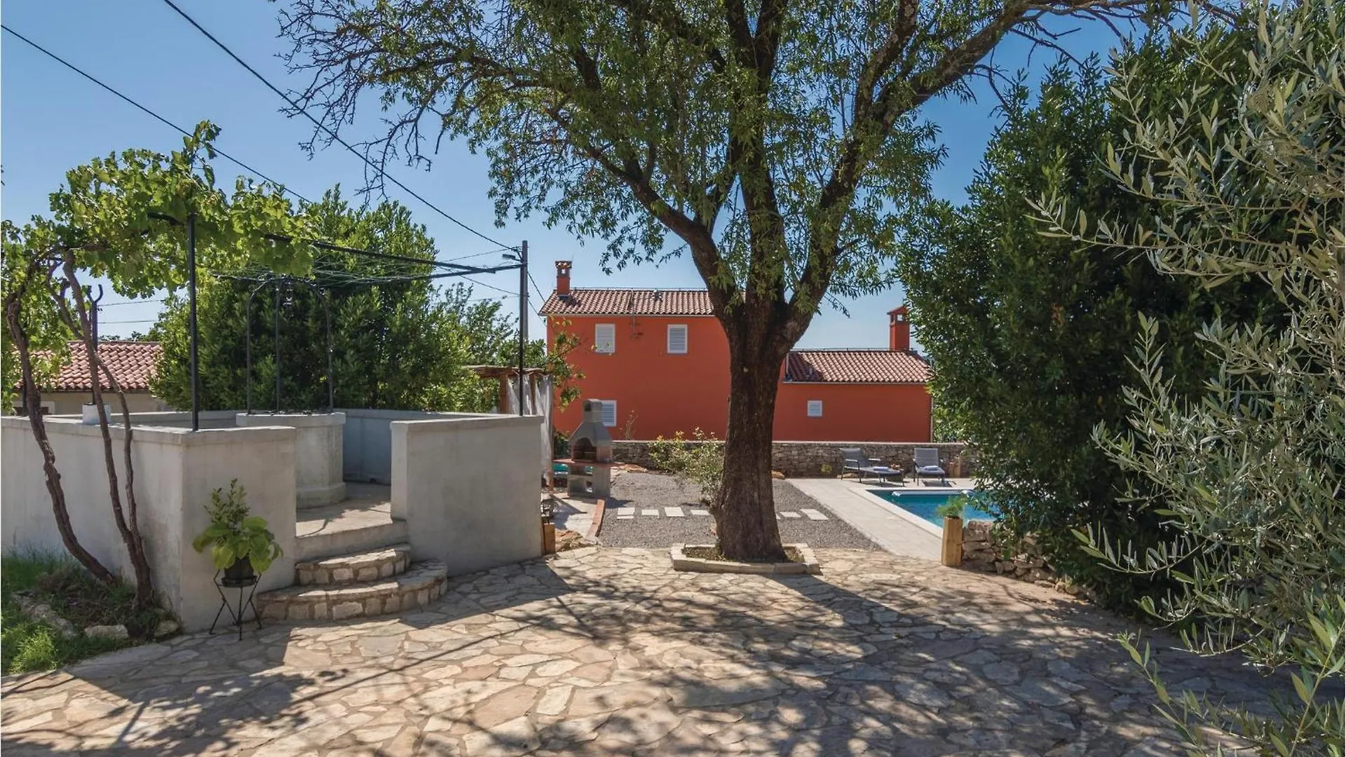 Casa de Férias Lovely Home In Labin With Wifi